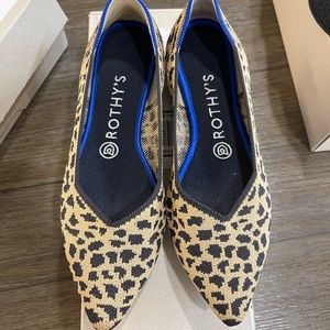 Rothys leopard points